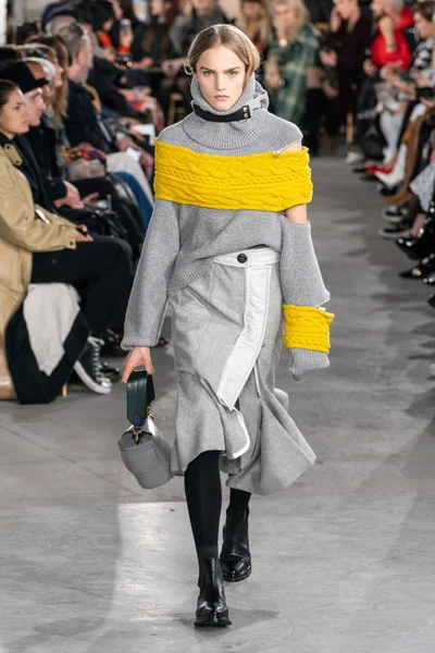 Look 33